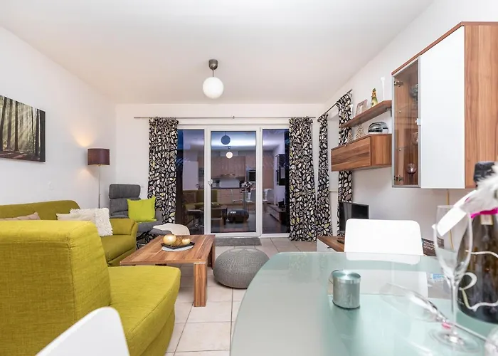 Enjoythealps - In-ski Out Lägenhet Flachau